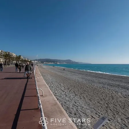 Versailles Five Stars House