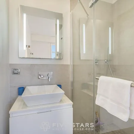 Apartment Versailles Five Stars House