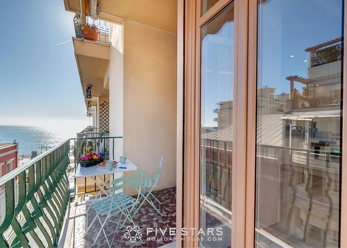 Versailles Five Stars House * Nice