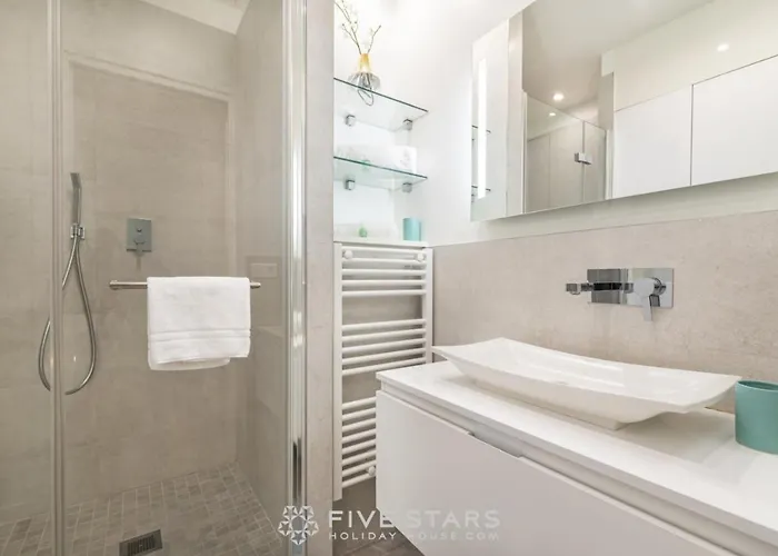 Versailles Five Stars House Apartamento *